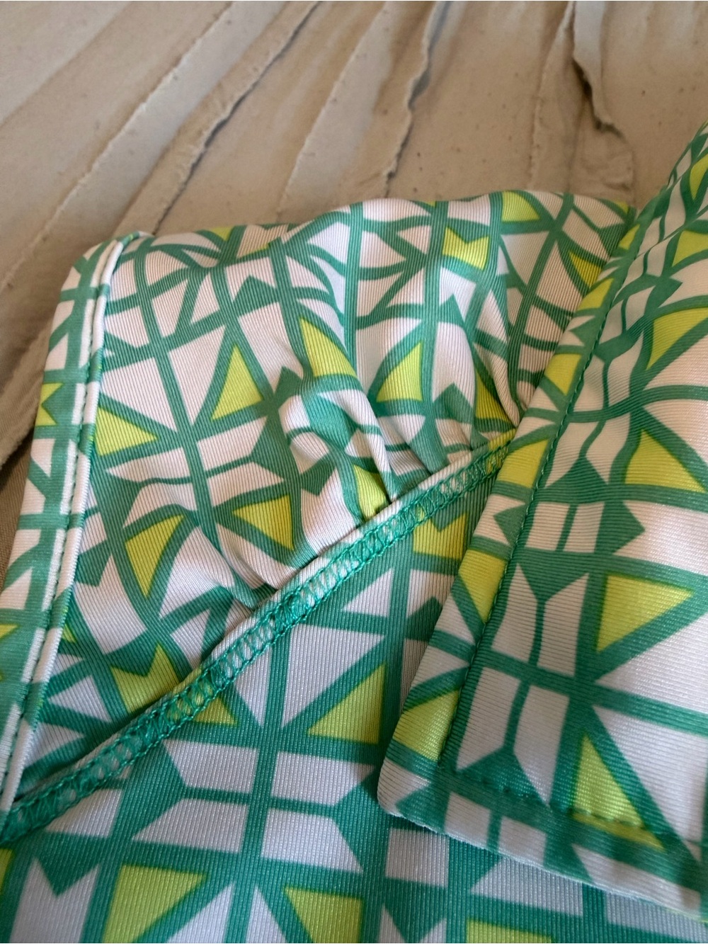 Nivo Sleeveless Green Geometric Golf Polo | Size L - Picture 5 of 8